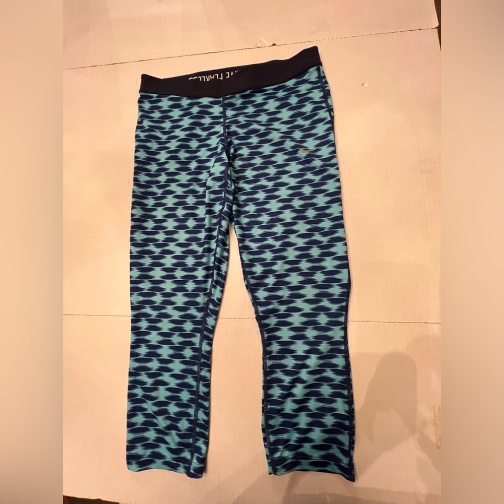 NIKE RUN FAST LIVE FEARLESS SIZE LARGE TWO TONE BLUE LEGGINGS